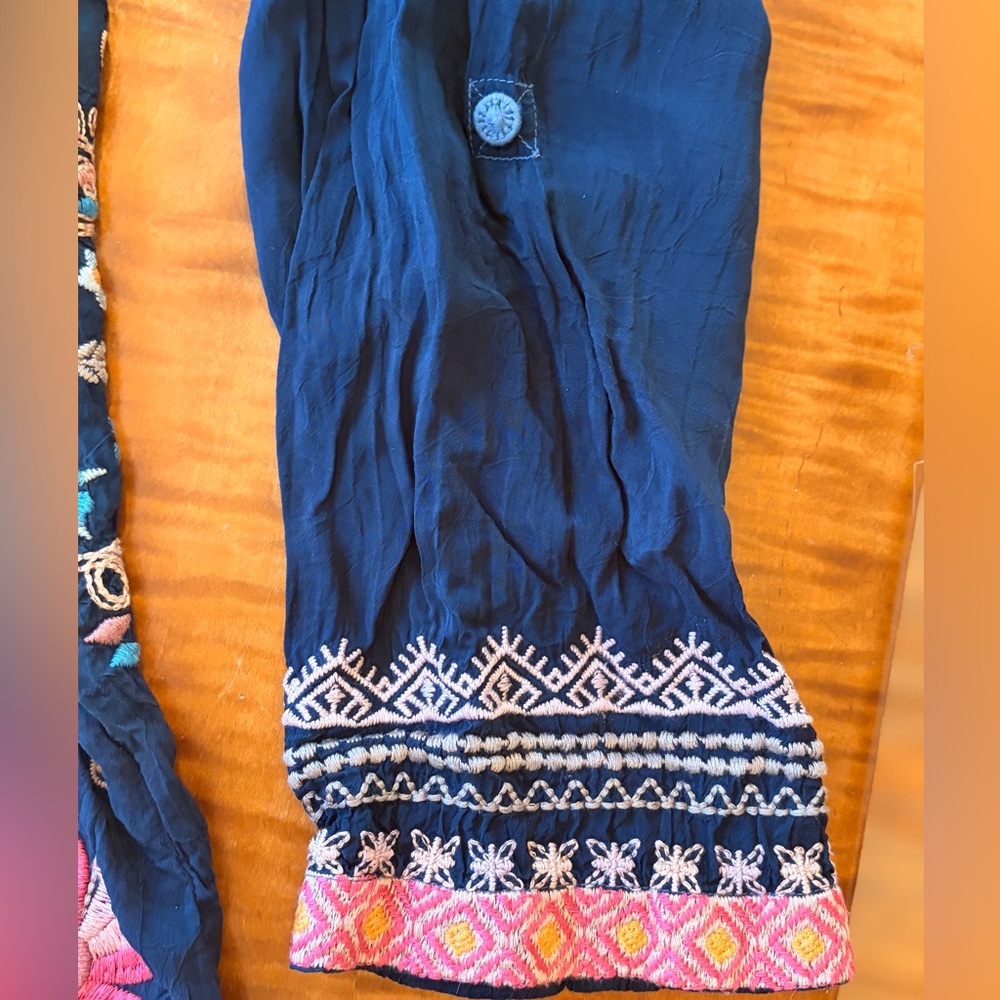 Johnny Was embroidered tunic top - Picture 4 of 7